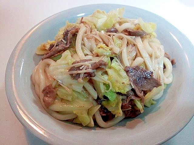 牛肉とキャベツとえのき茸の焼きうどん