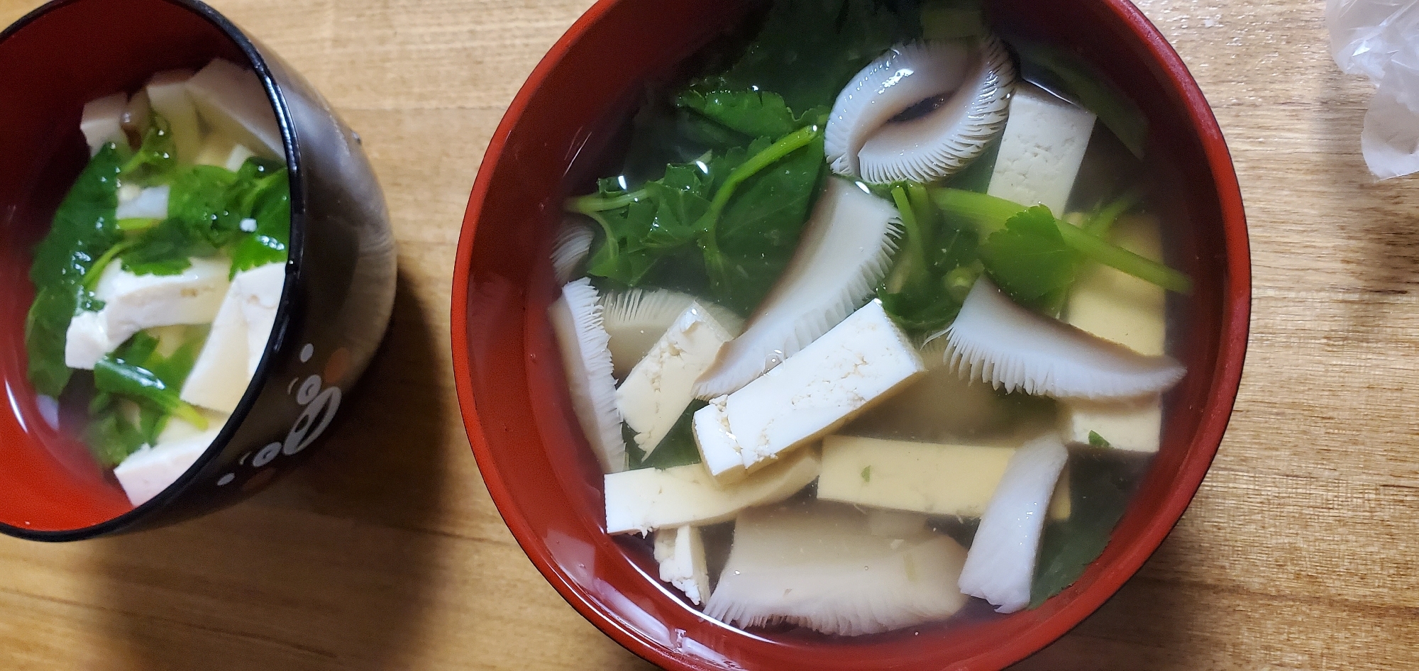 しいたけと豆腐とみつばのお吸い物