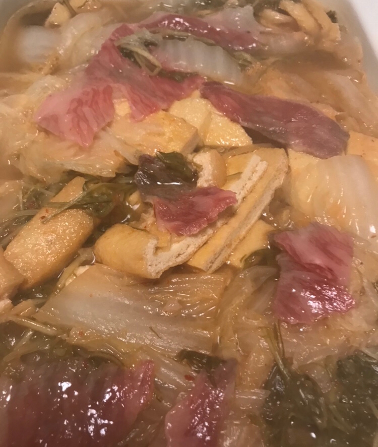 牛肉と油揚げのキムチ鍋