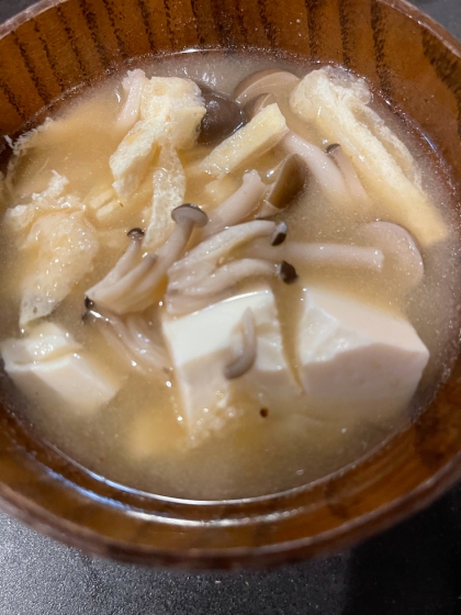 豆腐としめじの味噌汁　簡単