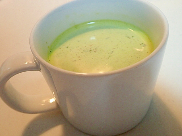 蜂蜜・胡麻入り　緑茶ミルクティー