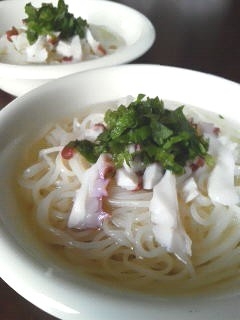 白だしでタコとしそのぶっかけ素麺