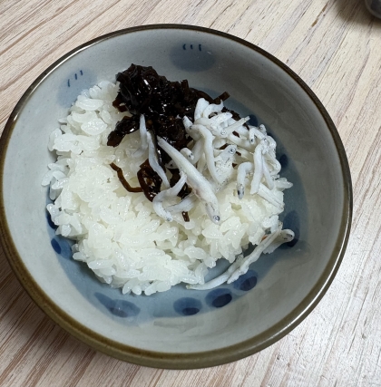 簡単飯～佃煮昆布としらす飯～お茶漬け