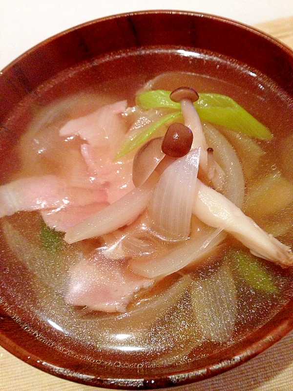 コンソメとめんつゆで＊野菜スープ