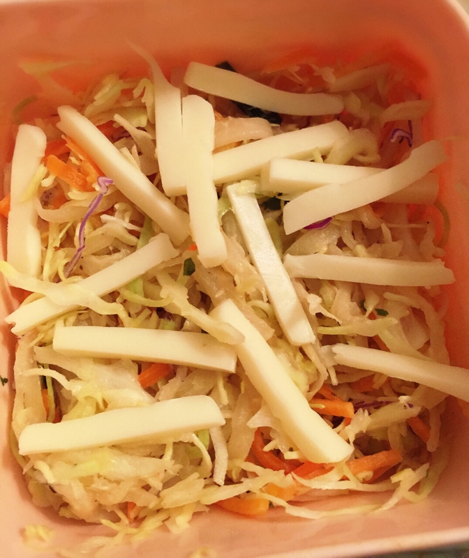 幼児食 子供用のごま油チーズサラダ レシピ 作り方 By みぃゃんっ 楽天レシピ