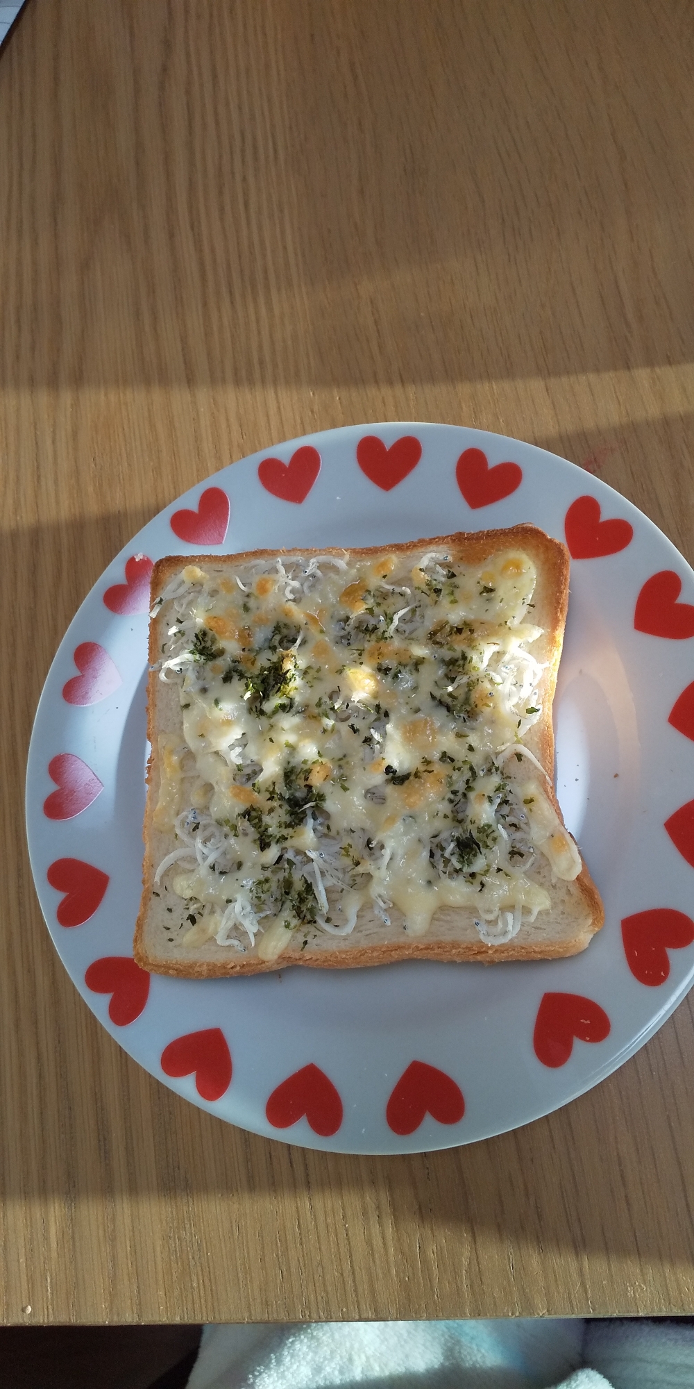 朝食に！簡単しらすチーズトースト☆