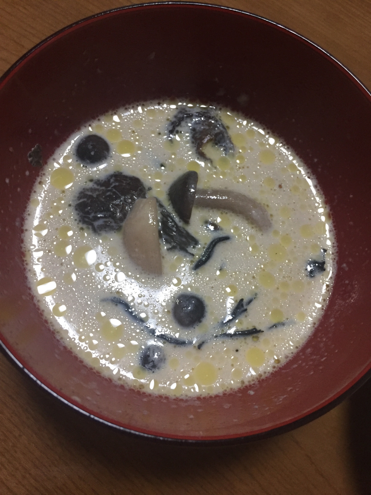 きのことキクラゲのスープ
