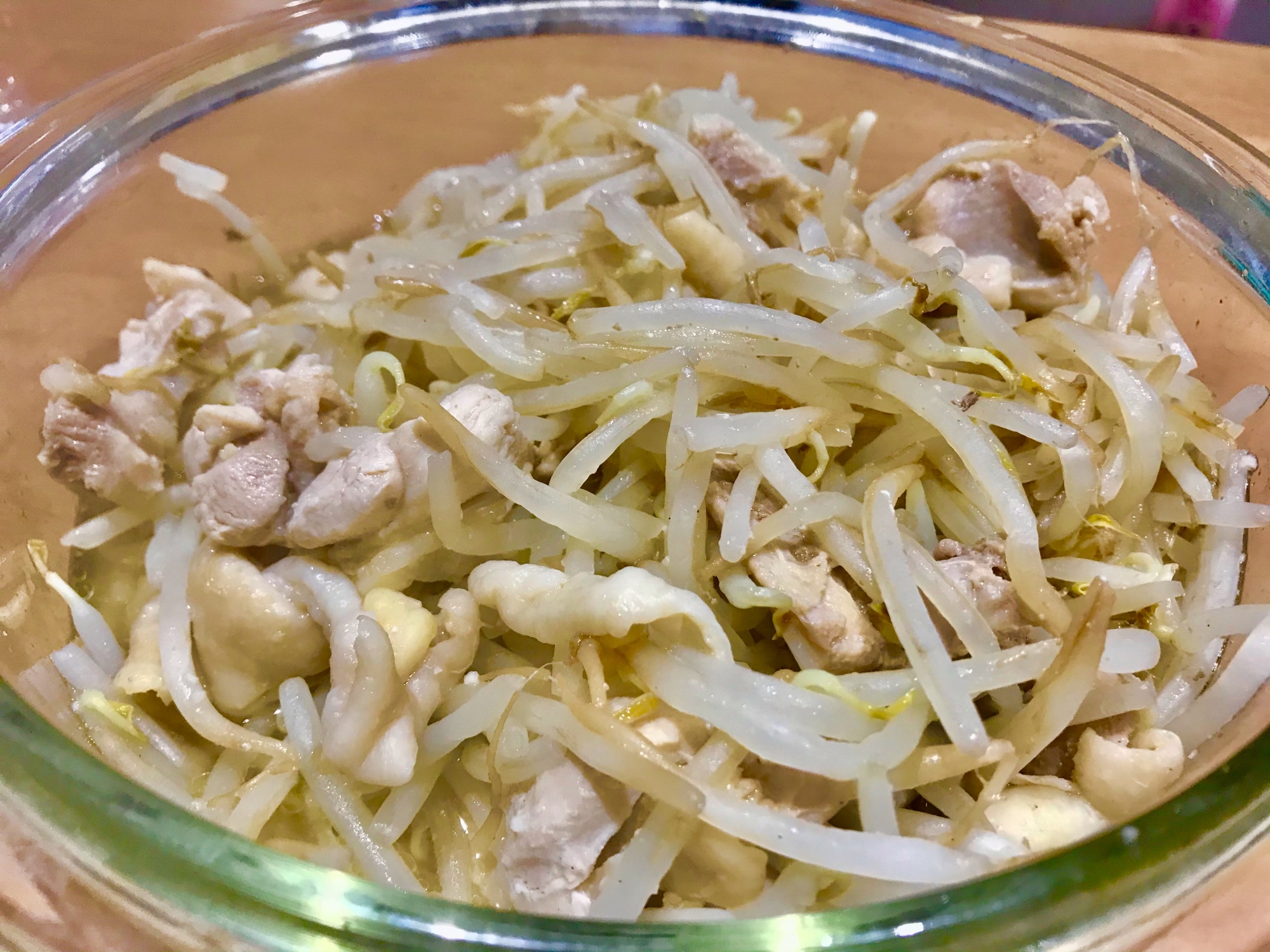 レンジで簡単★鶏肉のもやし蒸し