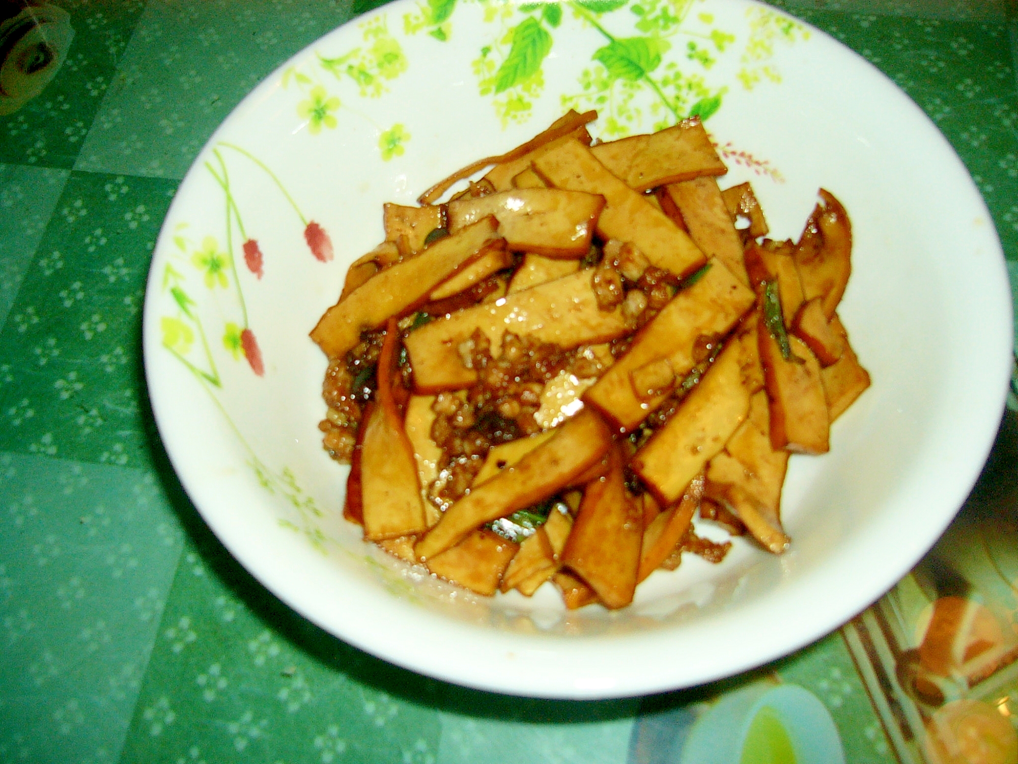 厚揚げの薄切りと豚挽肉の炒め