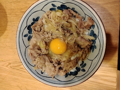 簡単男飯！ボリューム満点焼肉牛丼