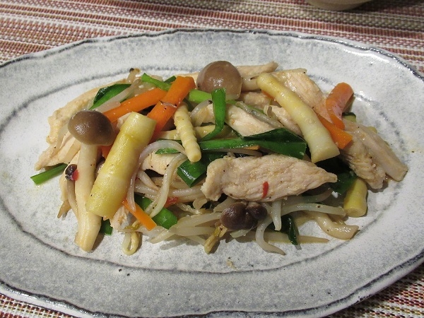 鶏肉と野菜のピリ辛炒め