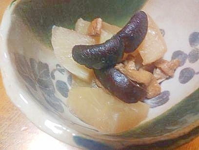 大根・あげ・干し椎茸の　煮物