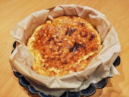 クリームチーズがまだ硬かったのかうまく混ざらず残念な焼き目に涙。お味はグッドです。またリベンジします！