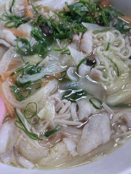牛肉白菜塩ラーメン