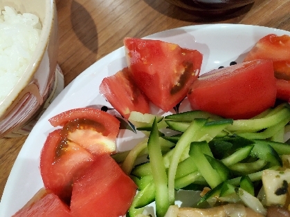 アイコトマトと夏野菜のサラダ
