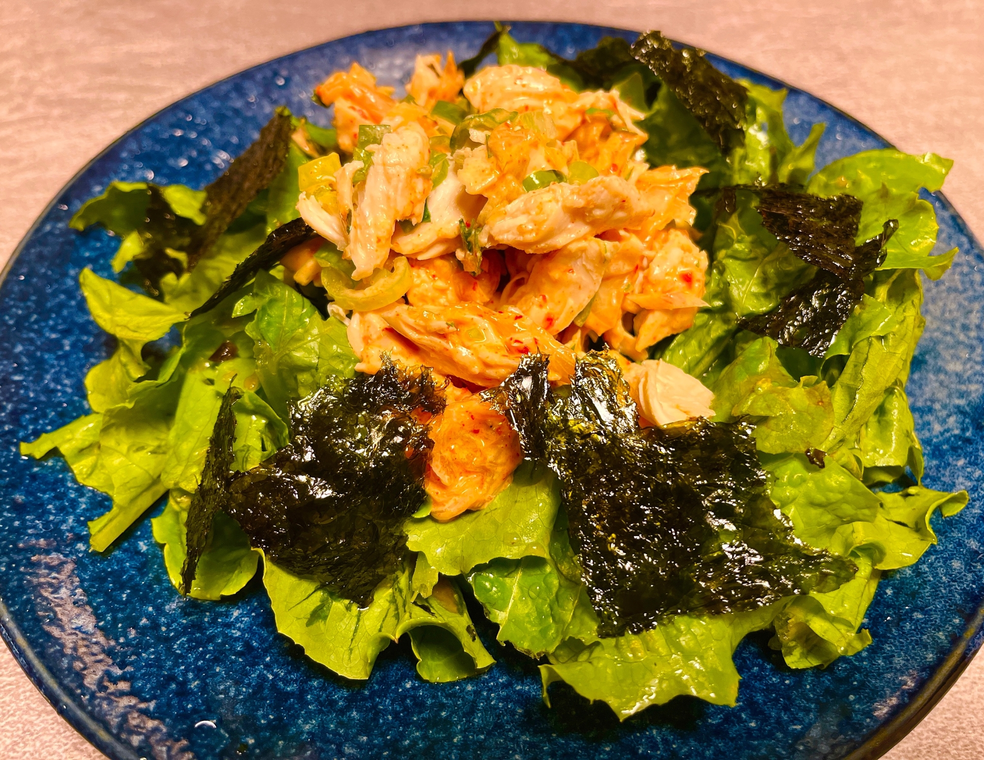 サンチュとキムチの韓国風サラダ