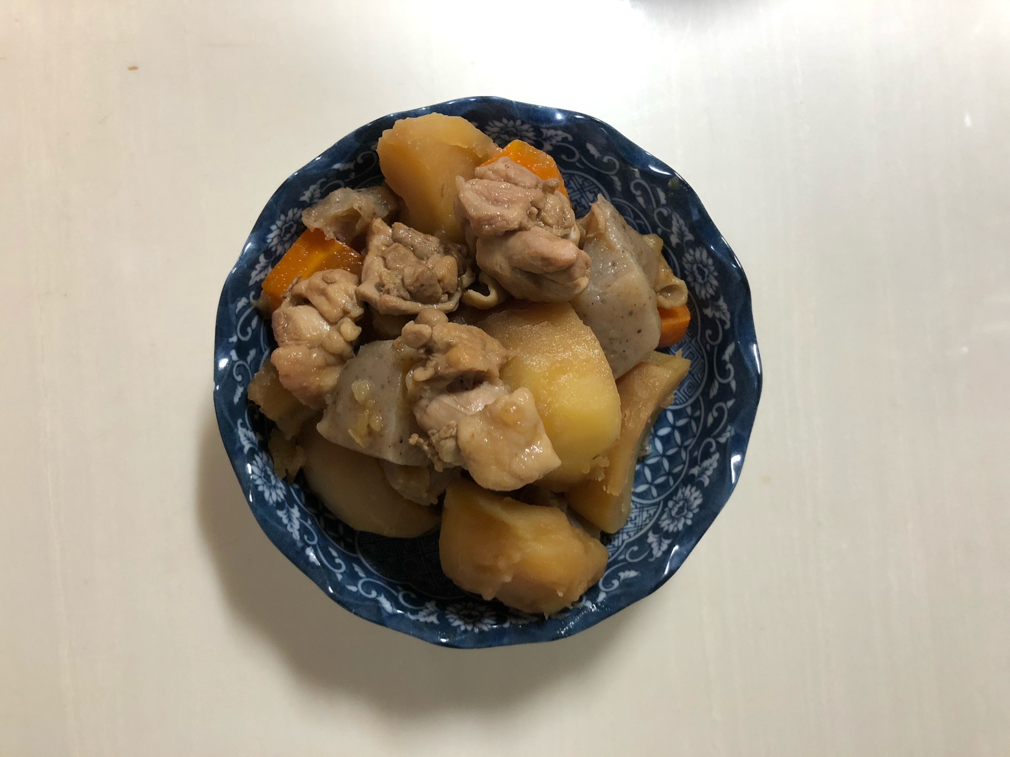 鶏肉とじゃがいもの煮物