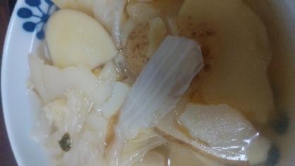 白菜とじゃがいもの煮物