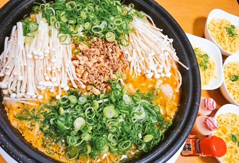 我が家の もやし坦々ラーメン鍋 レシピ 作り方 By じゃが塩 楽天レシピ 我が家の もやし坦々ラーメン鍋 レシピ 作り方 By じゃが塩 楽天レシピ