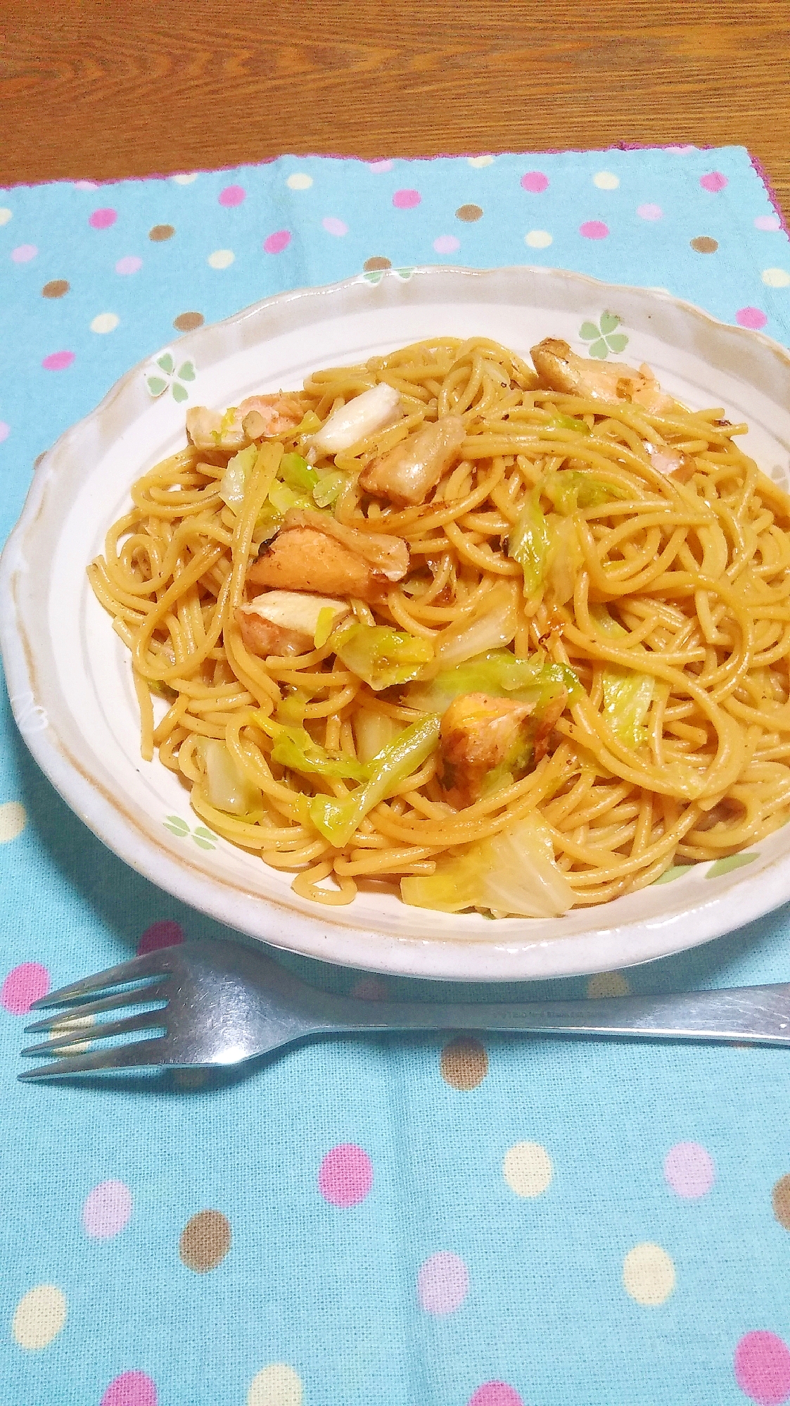 鮭ハラスとキャベツのパスタ