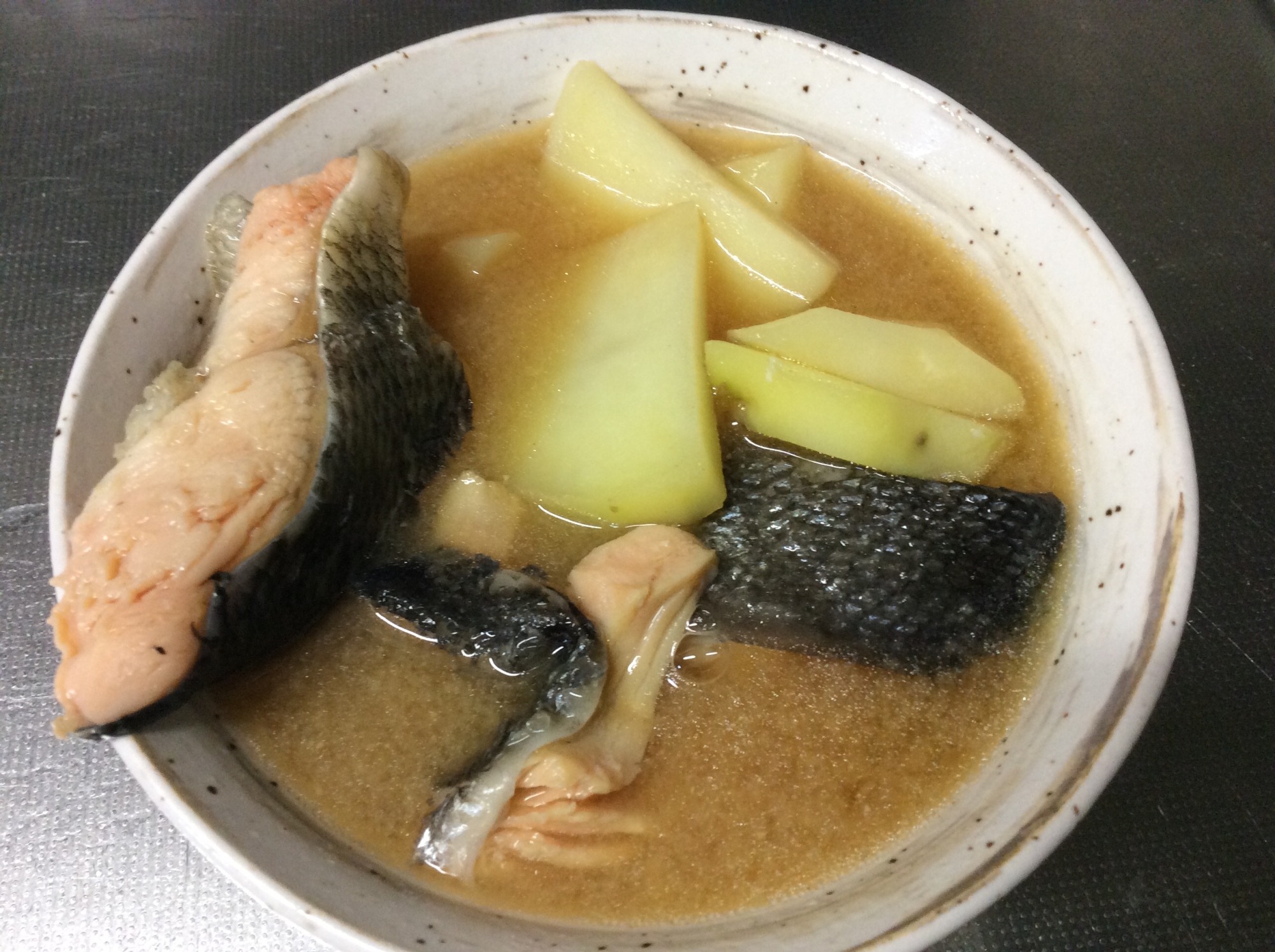 時鮭 ときしらず のあらとジャガイモのあら汁 レシピ 作り方 By あんぱん34号 楽天レシピ 時鮭 ときしらず のあらとジャガイモのあら汁 レシピ 作り方 By あんぱん34号 楽天レシピ