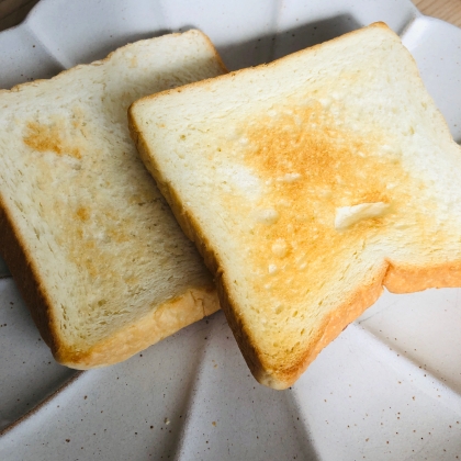 ホームベーカリーでバターたっぷりリッチ食パン