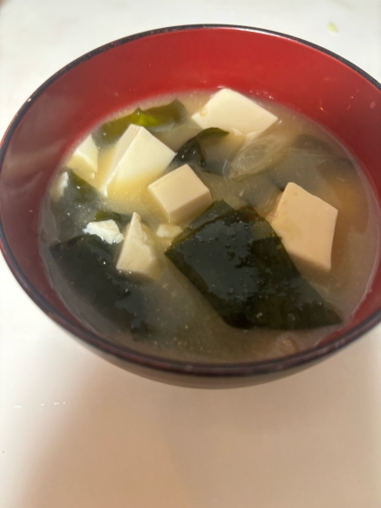 いい香り♡舞茸と豆腐の味噌汁