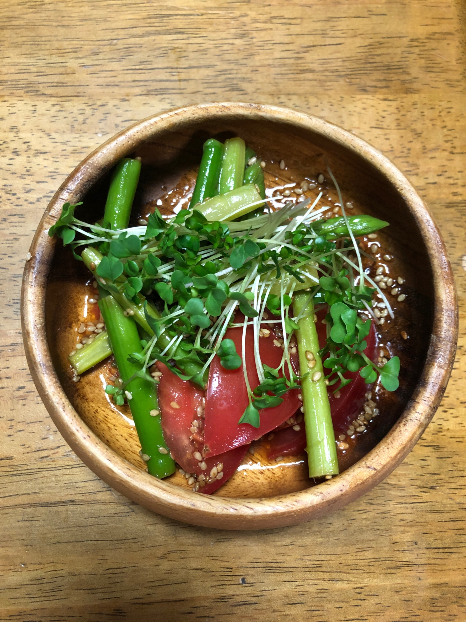 トマトとアスパラの胡麻ポン酢