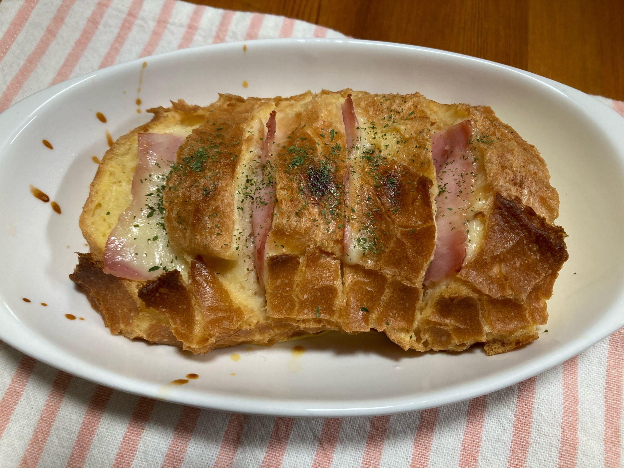 ベーコンとチーズのフレンチバケット