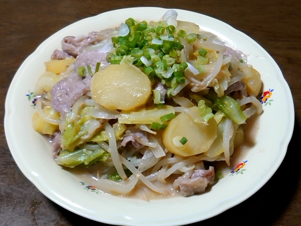 豚こま肉と野菜の味噌蒸し焼き