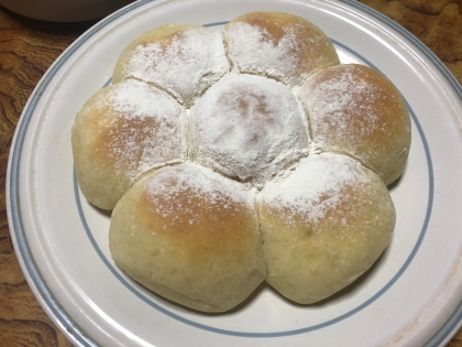 焼きたて最高！簡単ちぎりパン♪