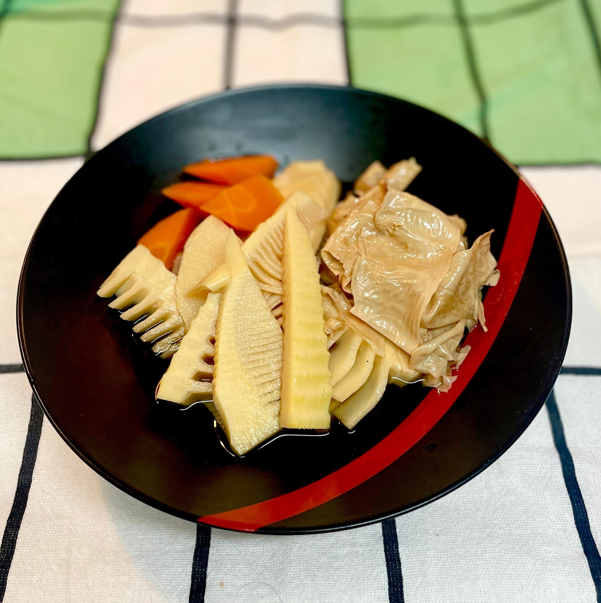 ひたひた煮汁でコトコト♡たけのこと湯葉の炊いたん
