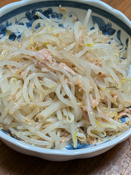 レンジで簡単♡節約♡豆苗と豆もやしの中華風サラダ
