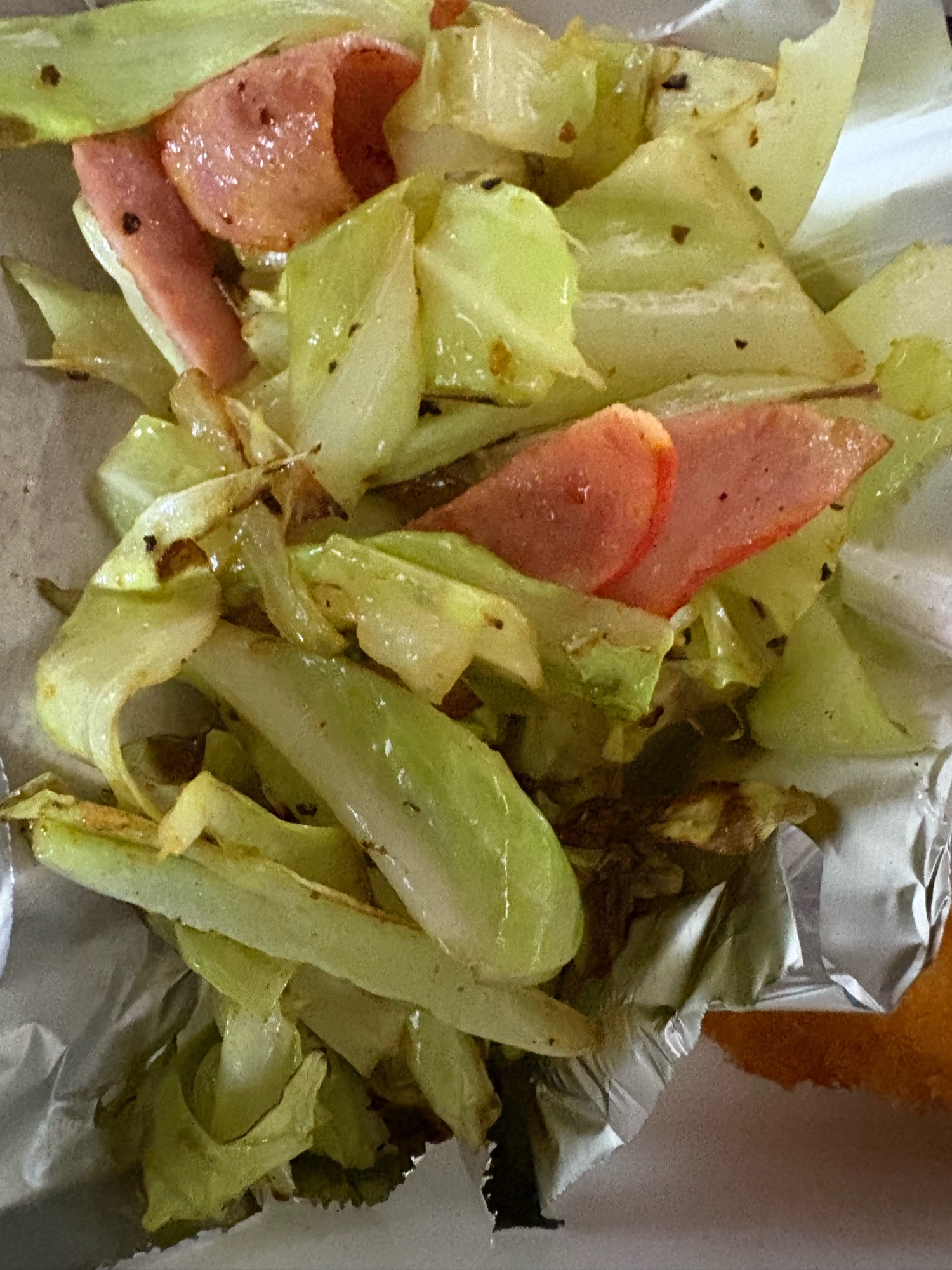 扇形ソーセージとキャベツのカレー炒め(お弁当)