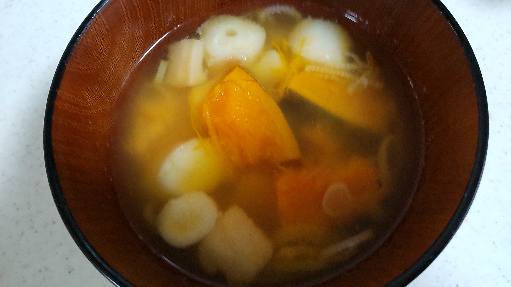 かぼちゃとお麩と葱のお味噌汁