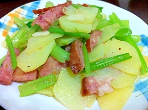 厚切りハムとジャガイモのにんにく炒め レシピ 作り方 By ぴーちゃん3279 楽天レシピ 厚切りハムとジャガイモのにんにく炒め レシピ 作り方 By ぴーちゃん3279 楽天レシピ