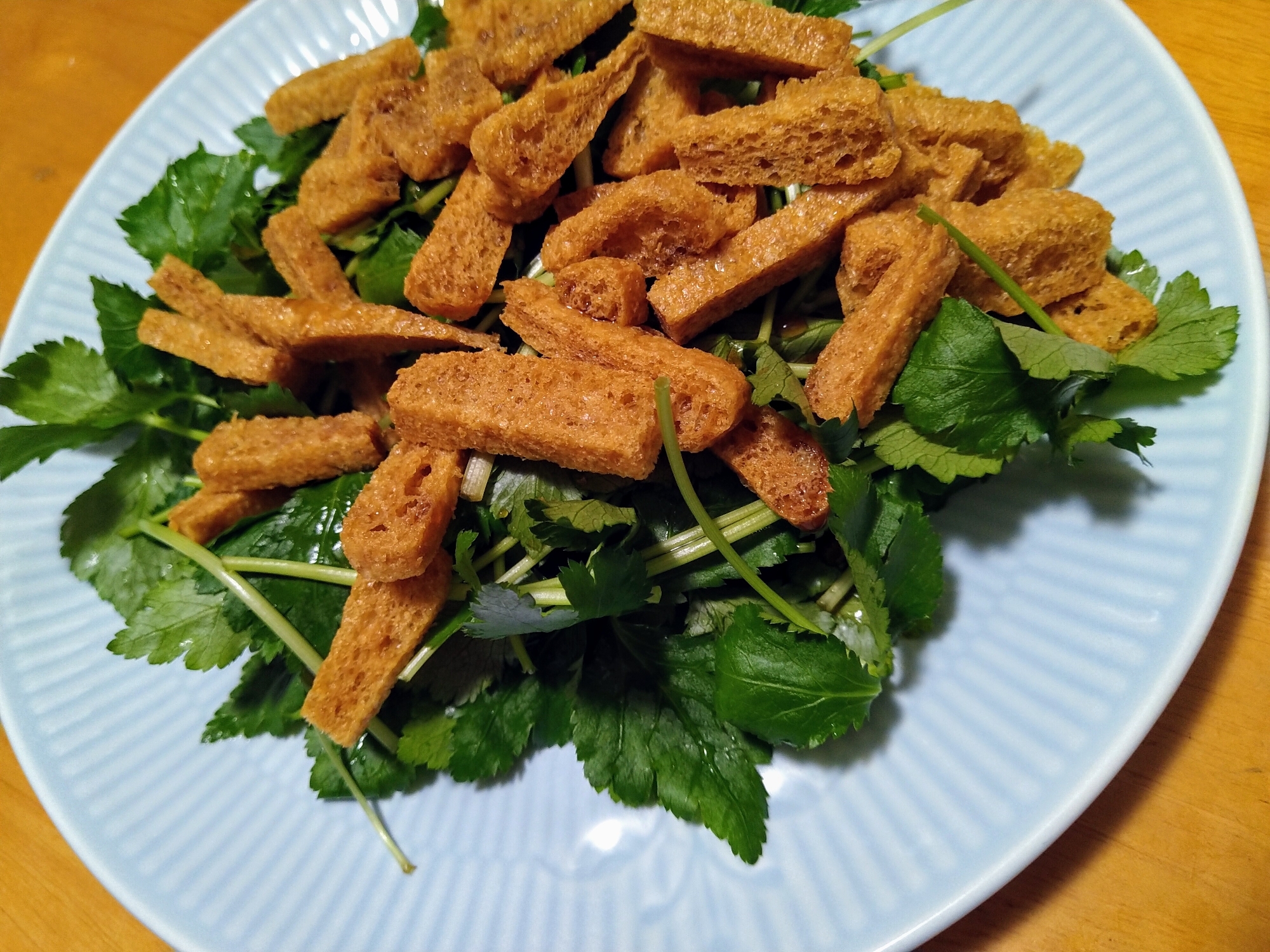 三つ葉とお揚げのサラダ レシピ 作り方 By 千笑まま 楽天レシピ 三つ葉とお揚げのサラダ レシピ 作り方 By 千笑まま 楽天レシピ