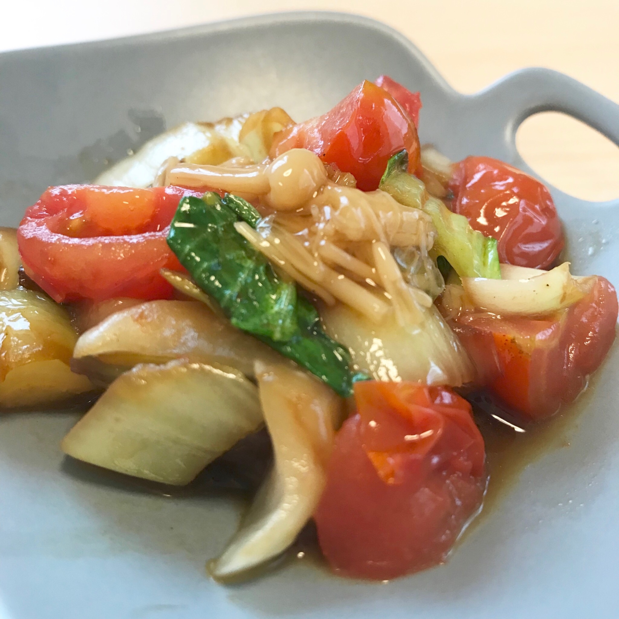 チンゲン菜とトマトのえのきのトロトロ煮