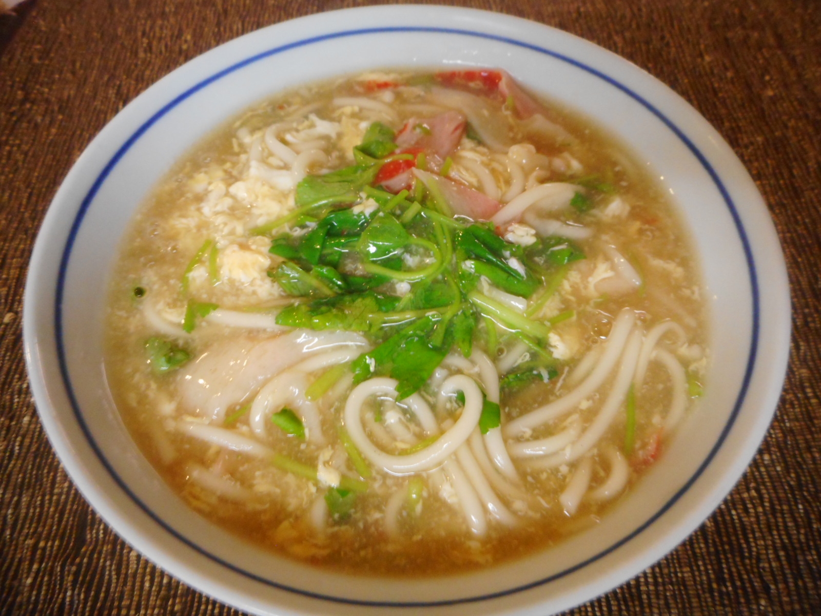 カニカマと三つ葉の卵うどん