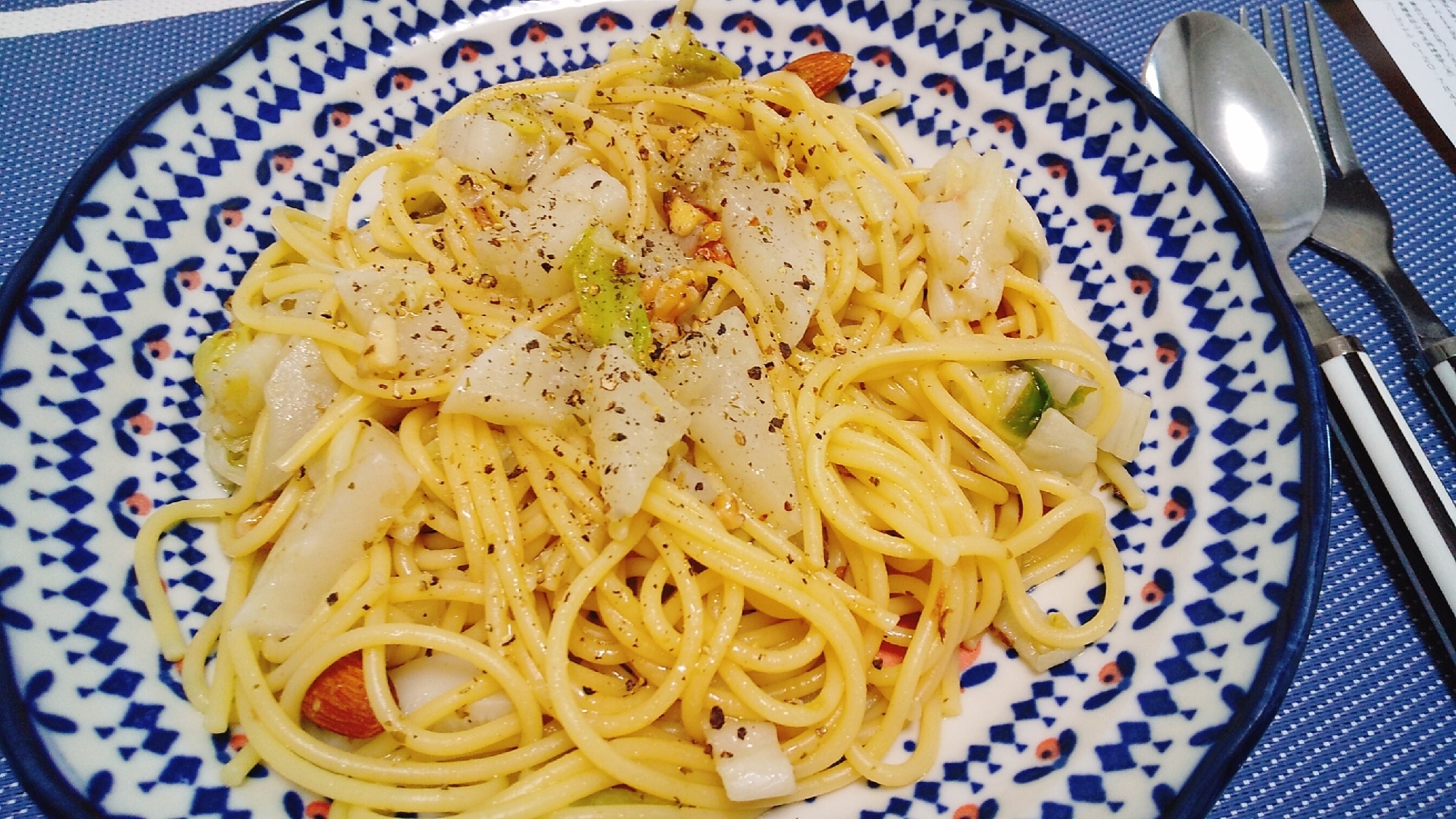 顆粒だしの素とお野菜で簡単パスタ