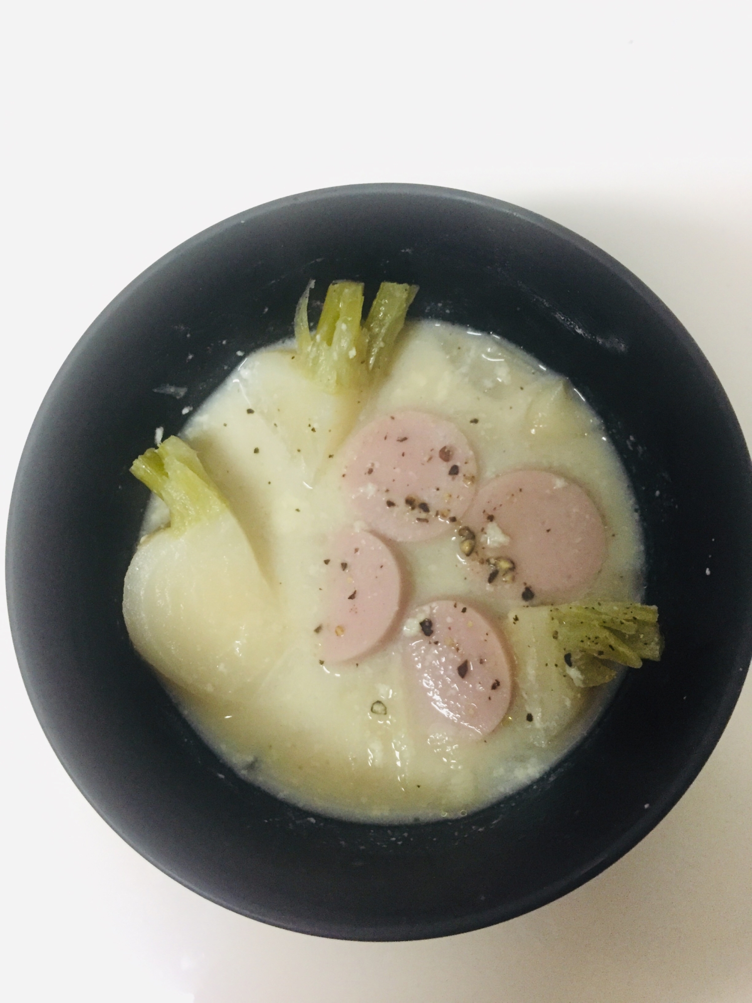 かぶと魚肉ソーセージの豆乳スープ