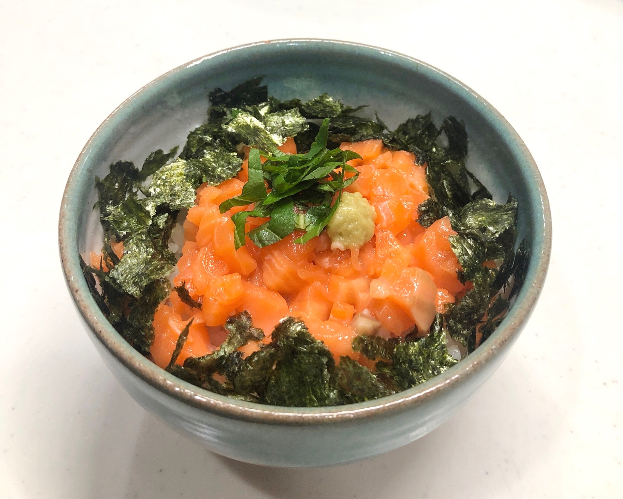 お刺身の鮭で作る・かんたん鮭丼 レシピ・作り方 by 夕日を見上げる猫 - 楽天レシピ