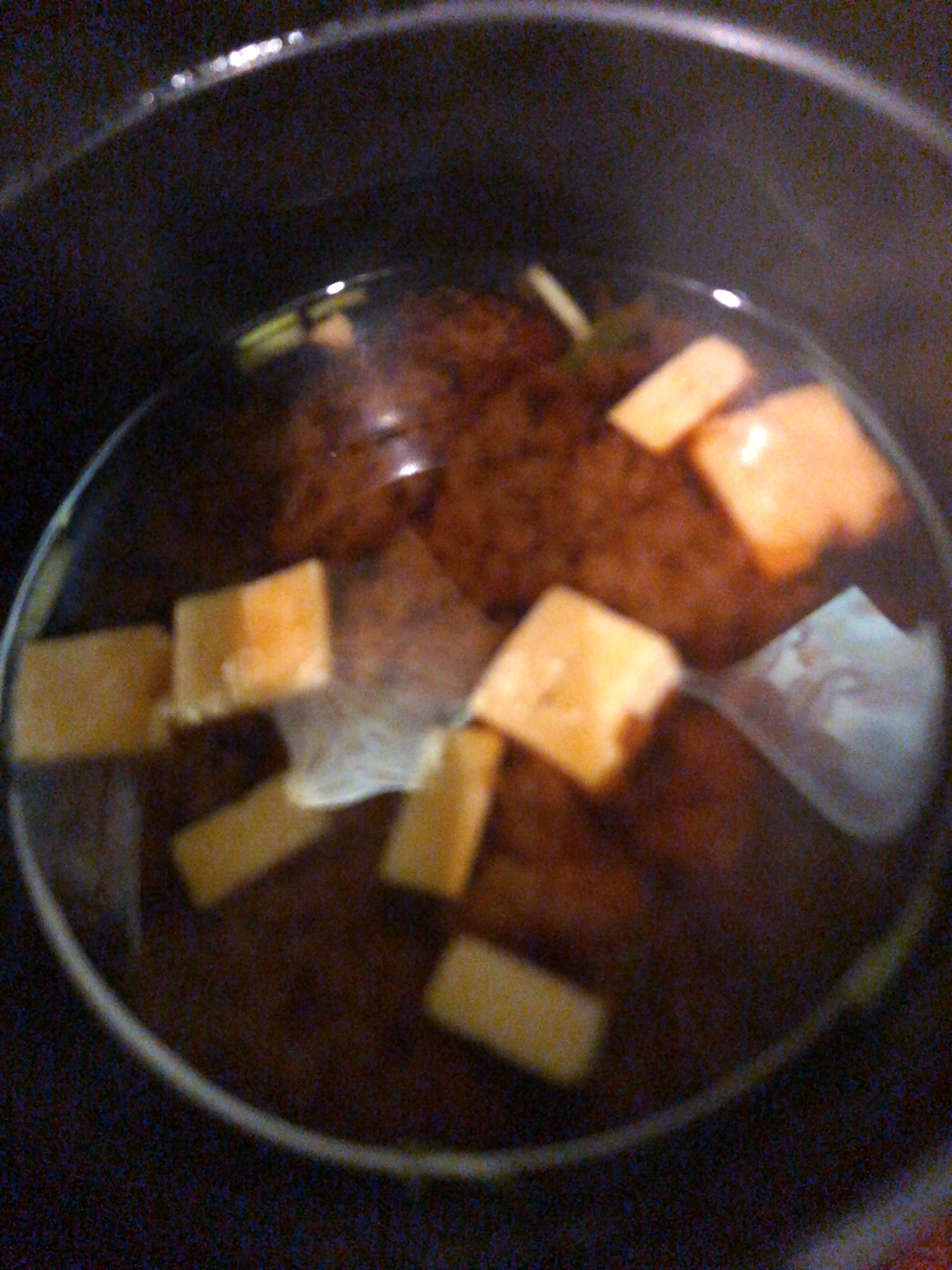 豆腐と赤味噌の味噌汁