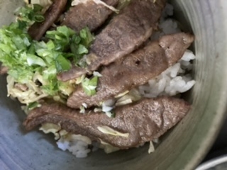 黒毛和牛ヒレステーキ丼