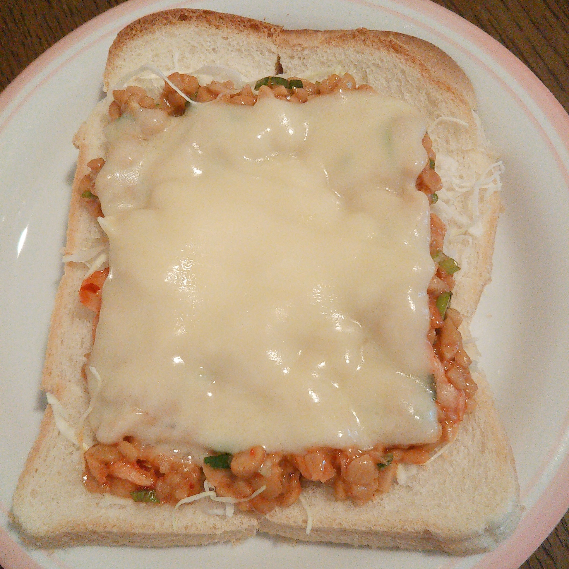 納豆＆キムチ＆野菜のチーズパン