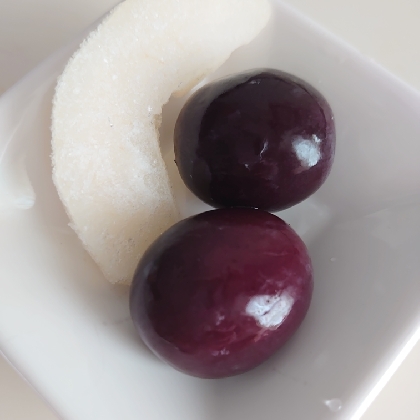 sweet♡ちゃ〜ん♪
ぶどうと梨で❣
食欲の秋なのにこの暑さ〜(⁎×﹏×⁎)夏！
まー私の食欲は暑くても寒くても関係ないけどねー笑
素敵なレシピありがとう☘️