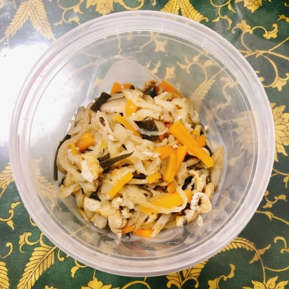 レタス切り昆布しめじ人参の蒸し焼き