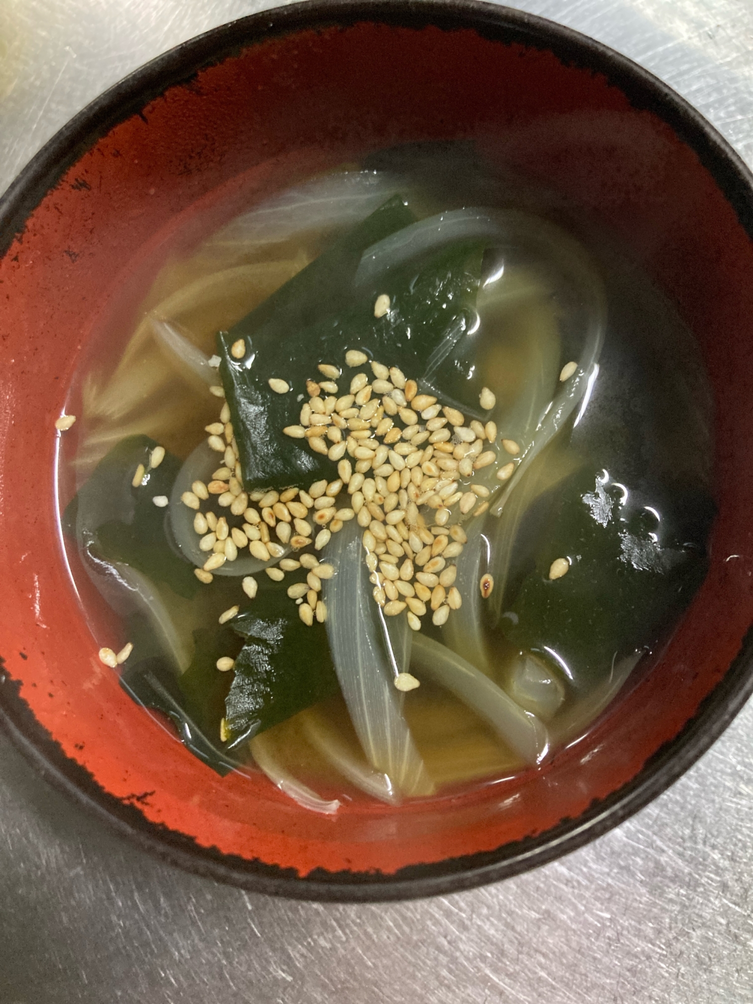 わかめと玉ねぎのスープ