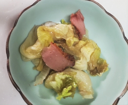 レタスとコンビーフのホットサラダ