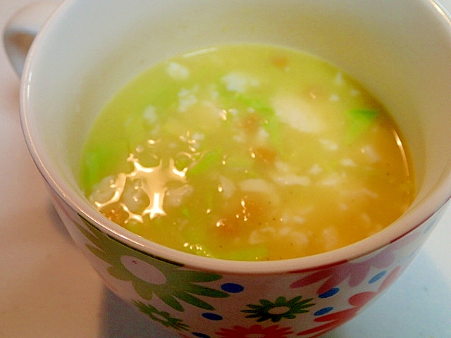 カップスープで　お豆腐と春キャベツのコーンスープ